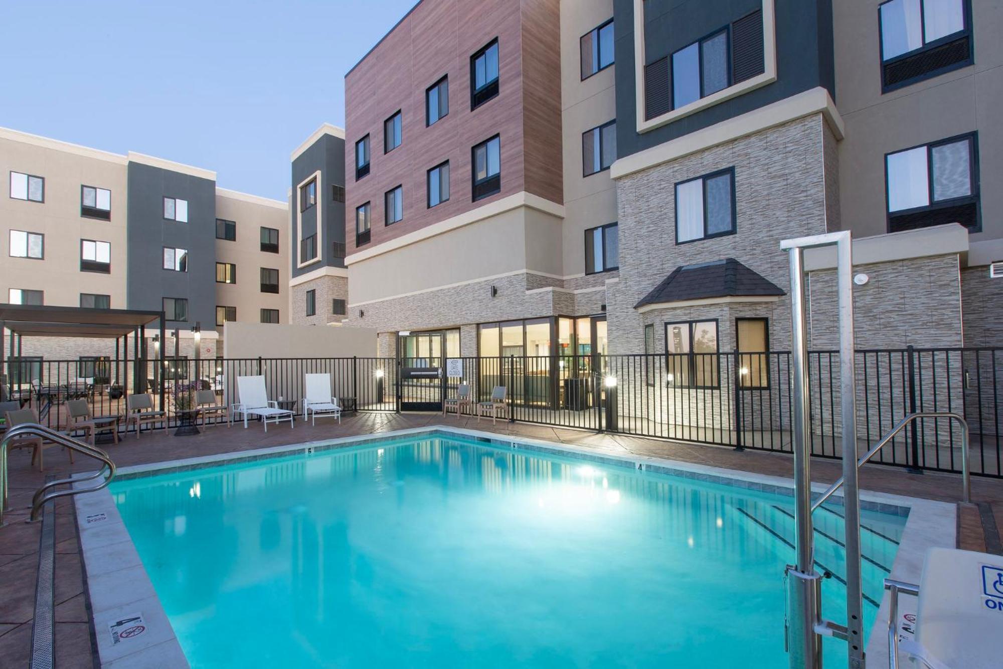 Staybridge Suites Manteca By Ihg Eksteriør bilde